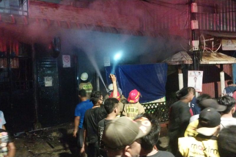 Kebakaran gudang terjadi di Pademangan Barat Jakarta Utara