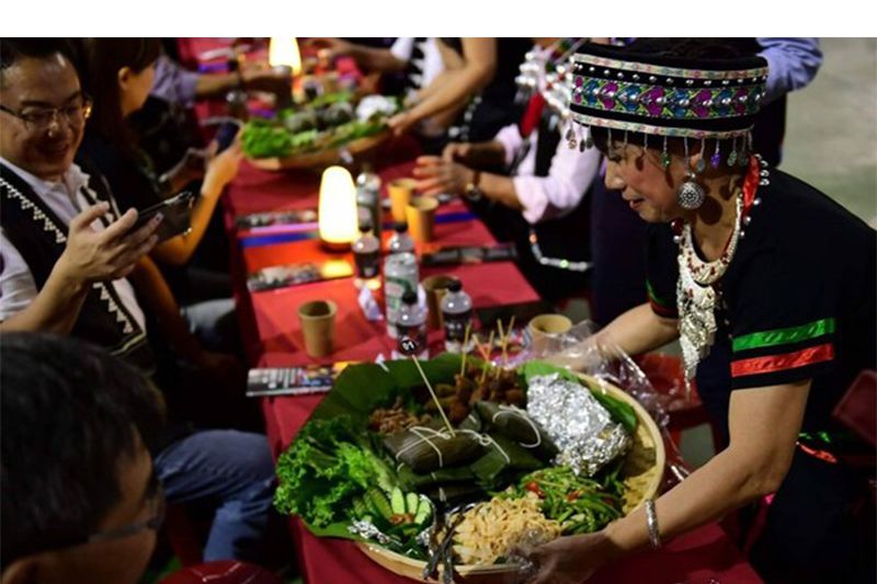 Perang Air & Tari Api di Longgang Rice Noodle Festival Mempromosikan Wilayah Golden Triangle di Dunia