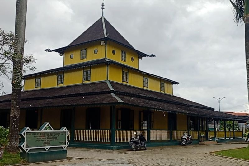Humaniora: Lebib dekat melihat masjid tertua nan legendaris di Samarinda