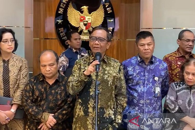 Kemarin, komitmen Satgas TPPU hingga paspor elektronik polikarbonat