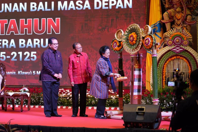 Ketua Dewan Pengarah BPIP Beri Arahan Di Acara Haluan 100 Tahun Era Bali Baru