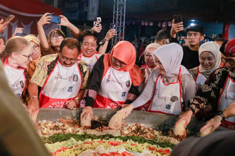 DPRD: Festival Rujak Uleg bagian promosi wisata kuliner di Surabaya