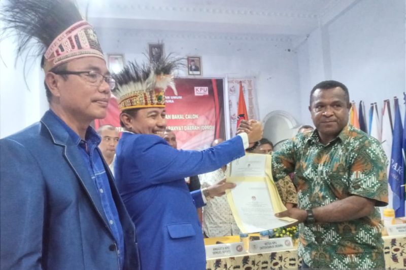 KPU Kota Jayapura terima pendaftaran bacaleg lima partai politik peserta pemilu