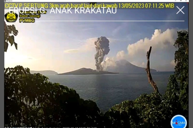 Gunung Anak Krakatau meletus lagi: PVMBG