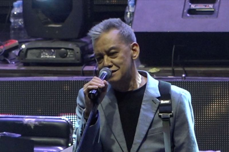 45 TAHUN BERKARIER FARIZ RM GELAR KONSER SAPA PENGGEMAR