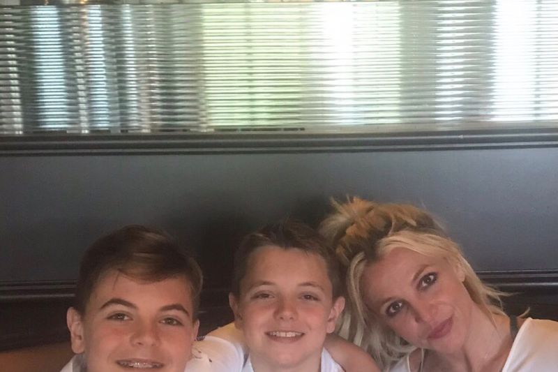 Britney Spears izinkan anaknya pindah ke Hawaii bersama mantan suami