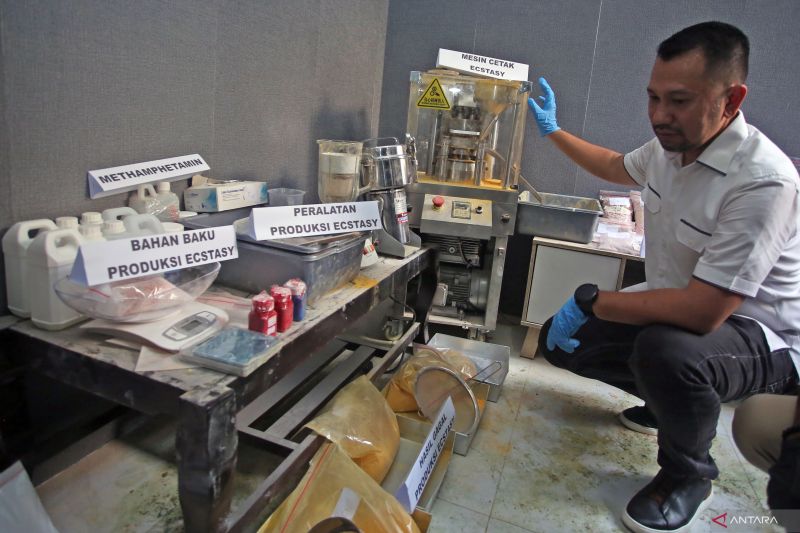Bareskrim gerebek vila diduga pabrik narkoba di Bali tangkap 3 WNA