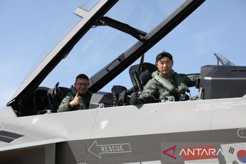 Pilot-pilot TNI AU kembali sukses menguji prototipe jet tempur Boramae