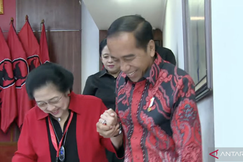 Megawati mengatakan, arahan Jokowi akan dibahas sebagai hasil rapat kerja nasional ketiga.