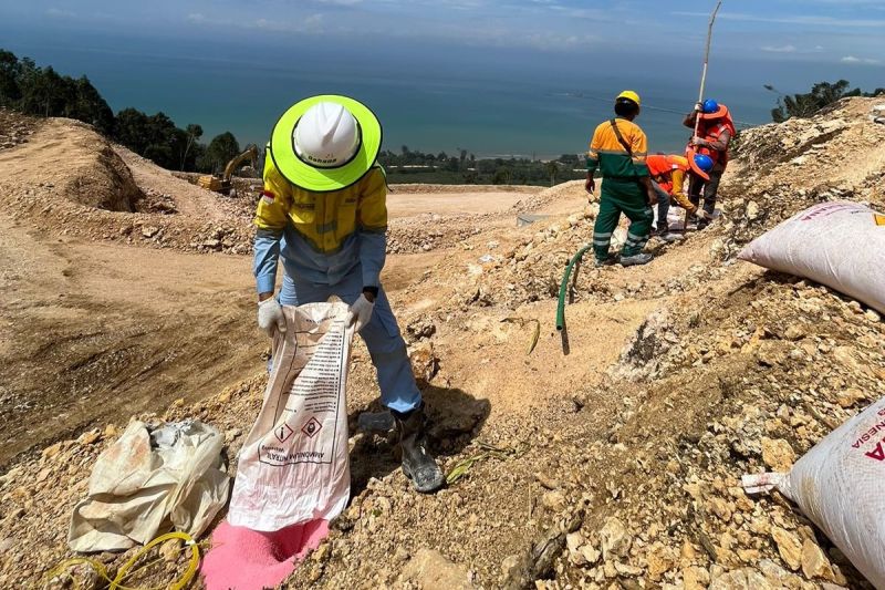 Dahana sukses lakukan peledakan perdana di Tambang Hongshi Group