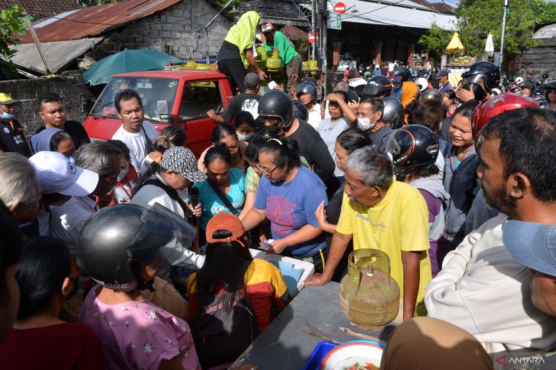 Jungkir balik ESDM menjaga subsidi LPG 3 kg agar tepat sasaran