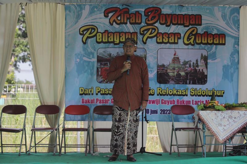 Ribuan pedagang Pasar Godean Sleman lakukan prosesi Kirab Boyongan