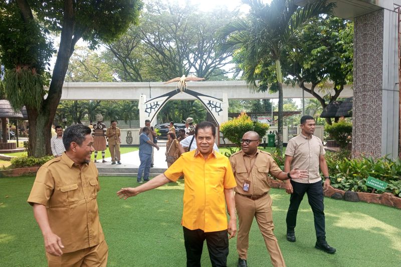 Plh Gubernur minta daerah manfaatkan “Pojok UMKM” di Anjungan Papua TMII