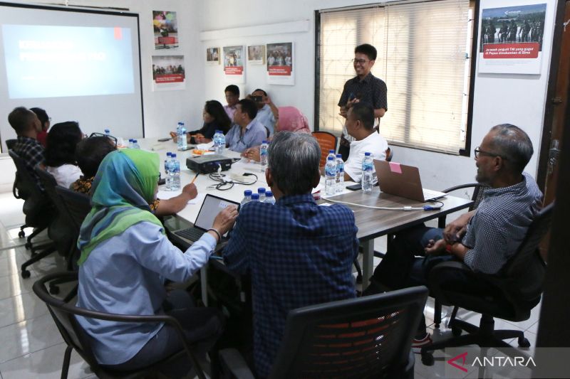 LKBN ANTARA menggelar “Coaching Clinic” pewarta Jatim, Bali, dan Nusra