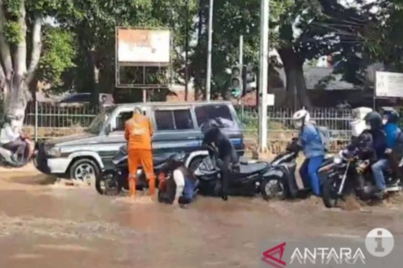 Heru: Tanggul di Kali Baru bisa selesaikan persoalan banjir di Jaktim