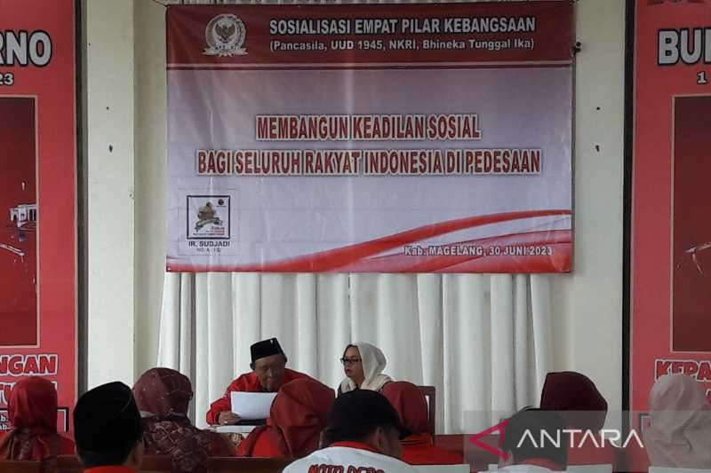 Anggota DPR RI minta kades dan PKK kompak bangun desa