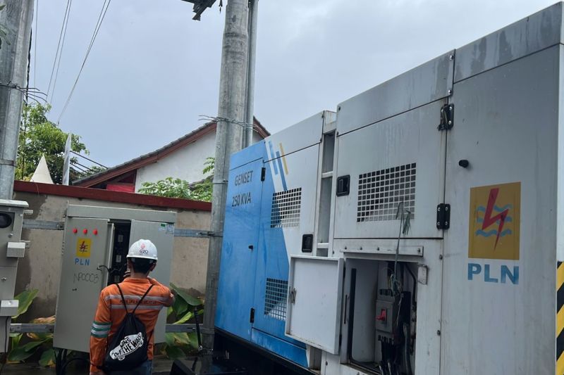 PLN siapkan 23 unit genset atasi gangguan listrik di Nusa Penida