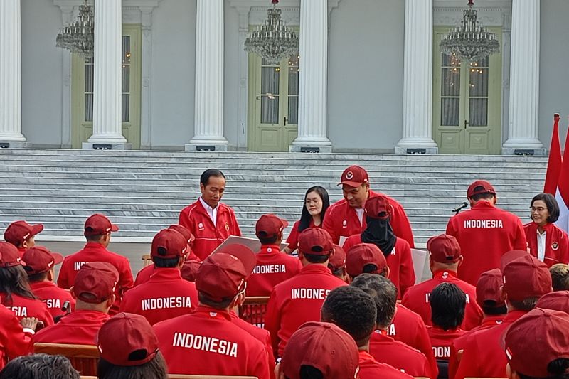 Jokowi minta atlet ASEAN Para Games investasikan bonus dari pemerintah