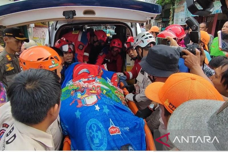 Pengidap obesitas dievakuasi ke Rumah Sakit Umum Adhyaksa