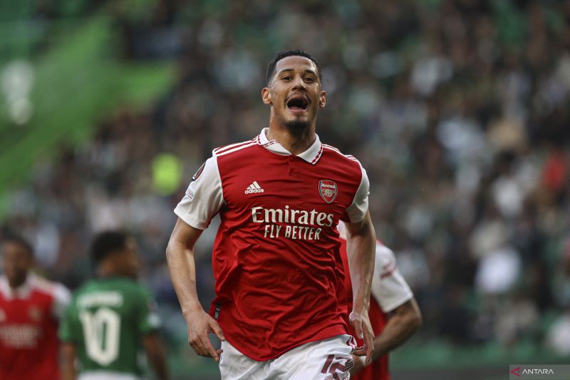 William Saliba teken kontrak baru di Arsenal hingga 2027