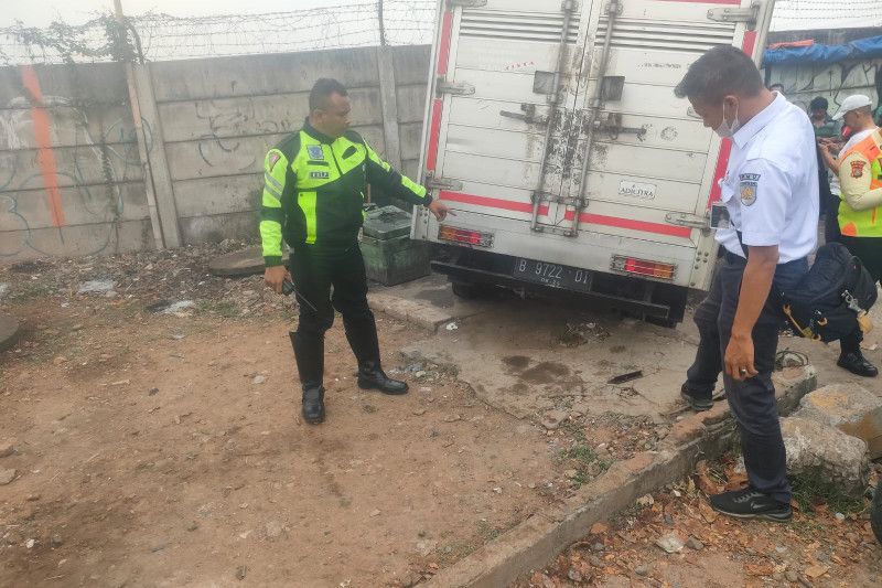 KAI minta pengguna jalan gunakan perlintasan sebidang resmi