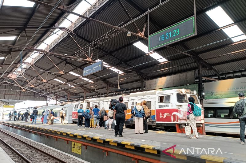 KAI Cirebon layani 1,5 juta penumpang pada semester pertama 2023