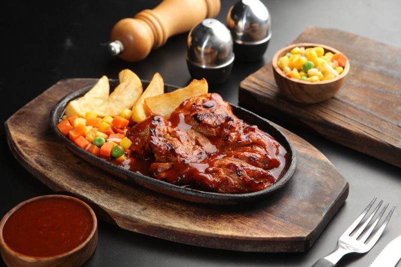 10-cara-membuat-steak-sederhana-dari-daging-kurban