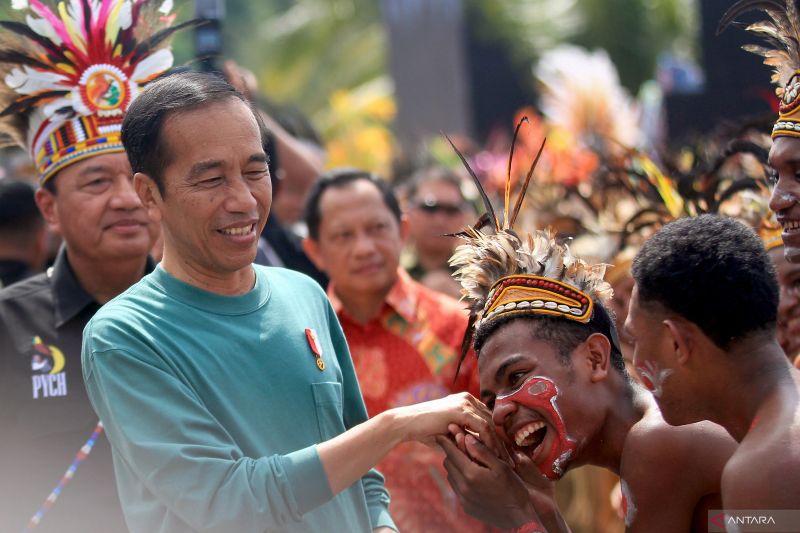 Kemarin, Presiden kunjungi Papua hingga pangkas birokrasi