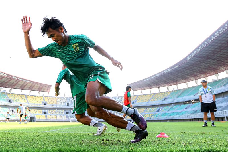 Pelatih Persebaya waspadai lini depan Barito Putera