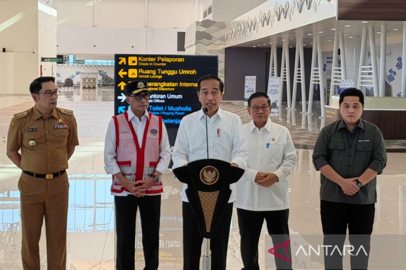 Jokowi sebut BIJB Kertajati-Tol Cisumdawu seharusnya rampung bersamaan