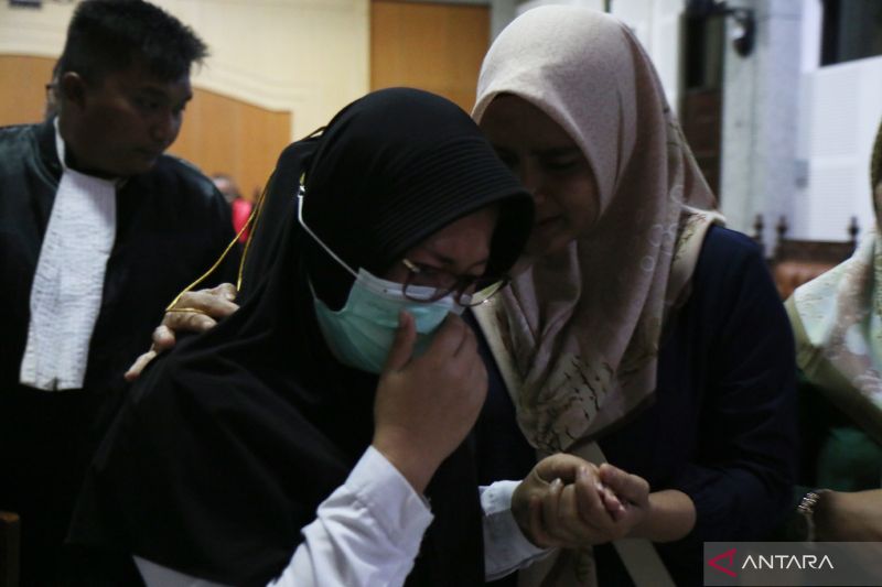 Hakim vonis mantan Bendahara RSUD Praya 1,5 tahun terkait korupsi BLUD