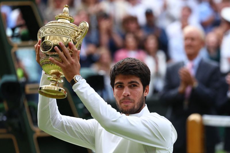 Alcaraz kalahkan Djokovic untuk juarai Wimbledon