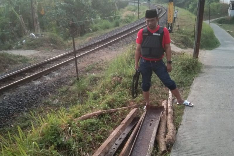 KAI: Pencurian rel sudah ditangani tak ganggu perjalanan KA di Garut