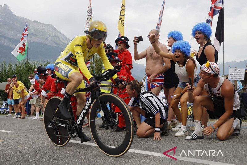 Jonas Vingegaard juara etape 16 Tour de France