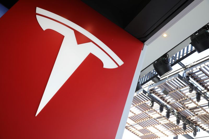 Tesla beri kesempatan konsumen untuk kunjungi pabrik mereka