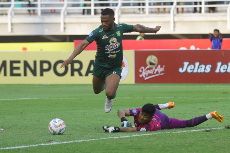 Persebaya bermain imbang lawan Rans Nusantara FC 2-2