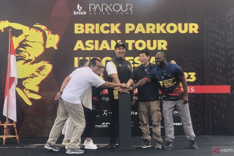 Menteri Arriotidejo meluncurkan seri pertama dari Asian Breakout Parkour Tour
