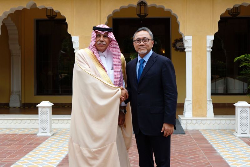 Menteri berupaya menjalin hubungan komersial langsung dengan Arab Saudi