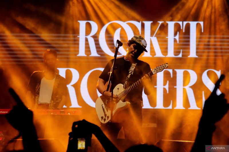 lirik-lagu-ingin-hilang-ingatan-oleh-rocket-rockers