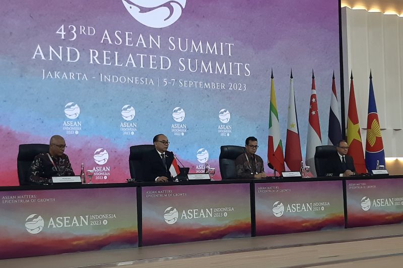 Menkominfo: Keluhan media center KTT ASEAN segera sampaikan ke panitia