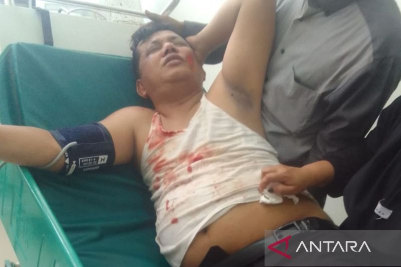 Kades di Bekasi masuk rumah sakit tertimpa baliho politik