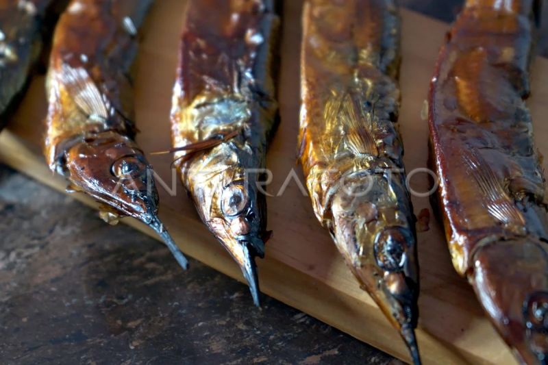 Kecap berbahan kepala ikan Roa