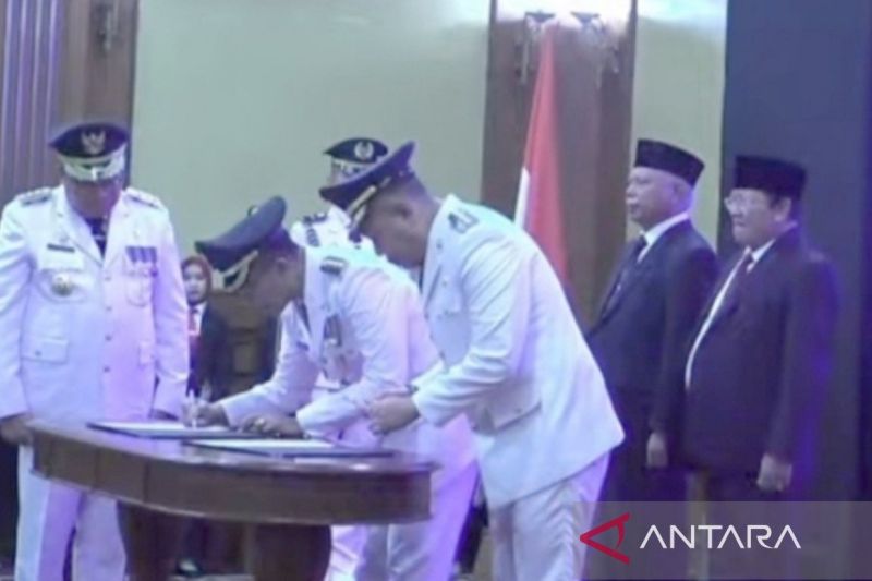 Penjabat Gubernur lantik Pj Bupati Lombok Timur dan Wali Kota Bima