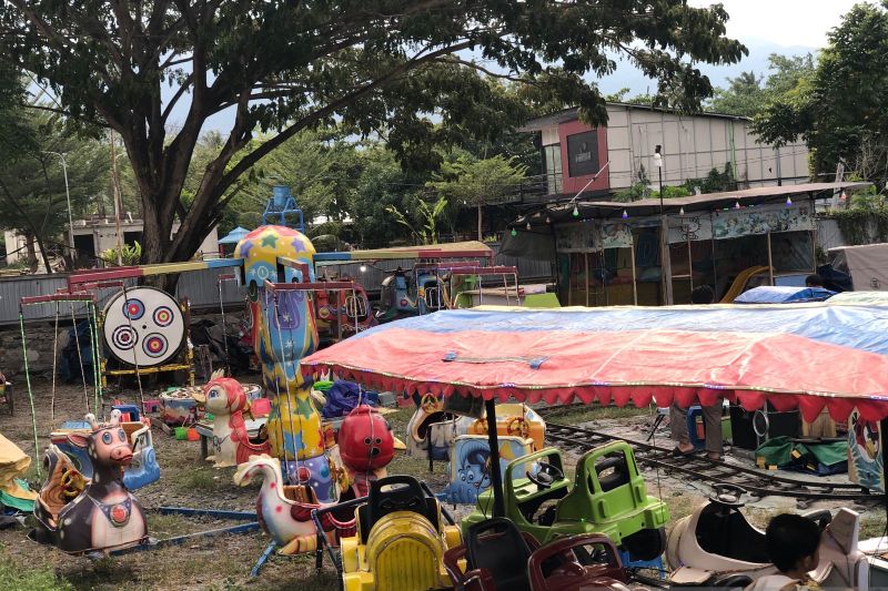 Serunya wahana bermain anak di Jembatan Lalove  