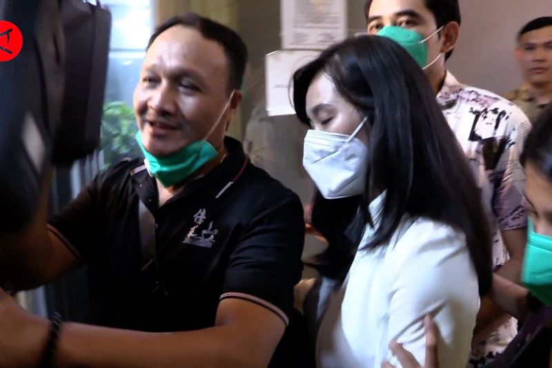 Kasus produksi film dewasa, seorang saksi penuhi panggilan polisi