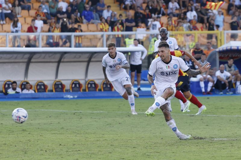 Napoli amankan kemenangan meyakinkan atas Lecce 4-0