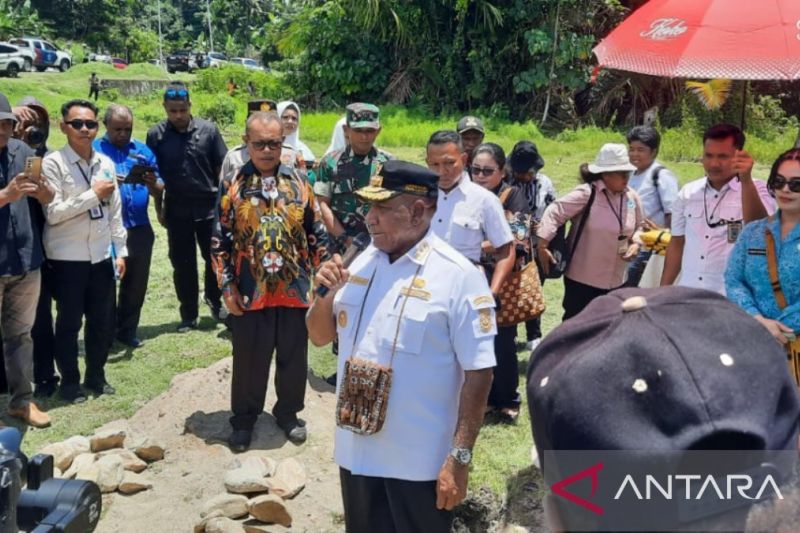 Gubernur Papua Barat menyerukan pemuda setempat untuk menjaga persatuan Indonesia