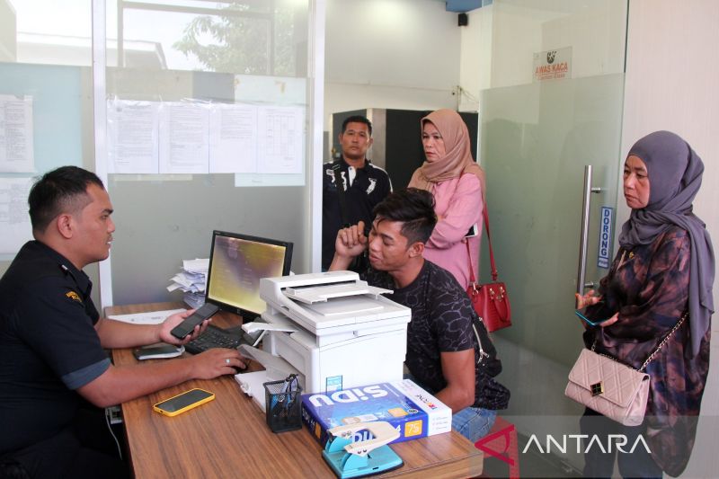 FOTO - Pelayanan registrasi IMEI di Pelabuhan Dumai