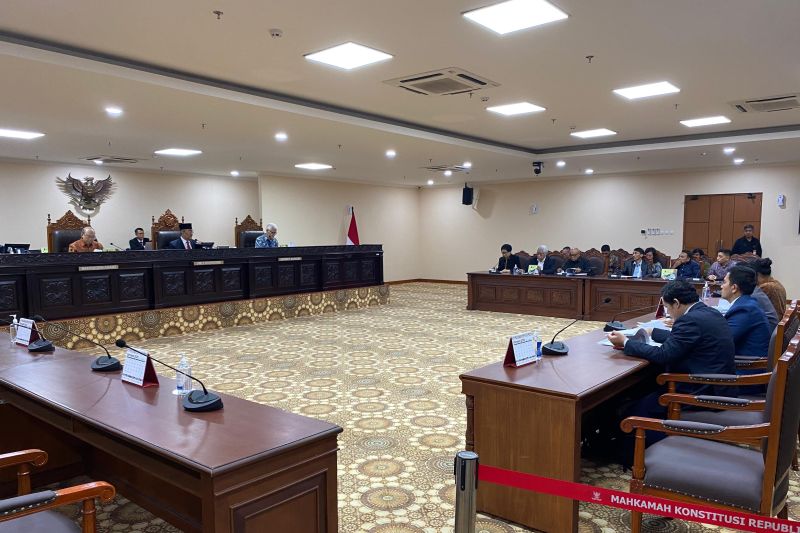 MKMK gelar rapat klarifikasi pelapor soal putusan usia capres-cawapres