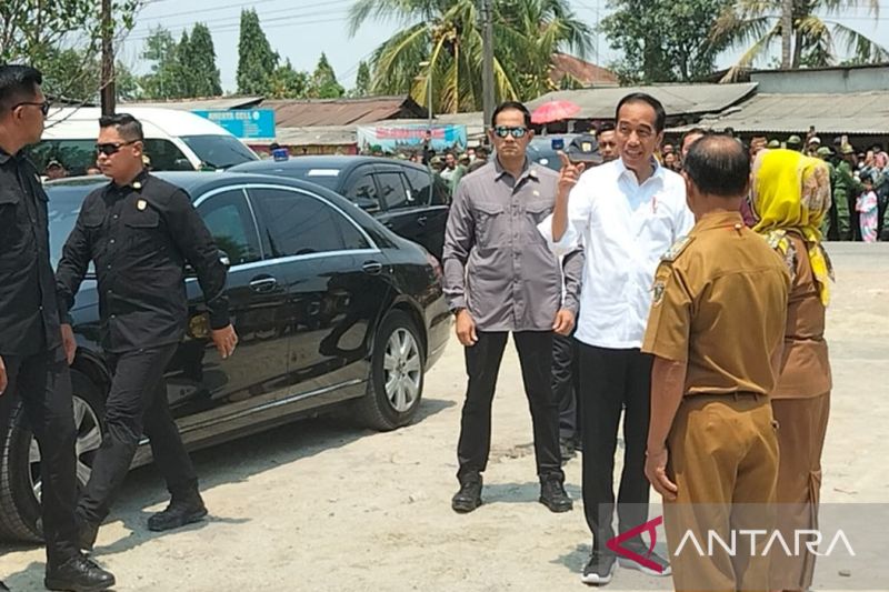 Presiden Joko Widodo kunjungi Pasar Rumbia Lampung